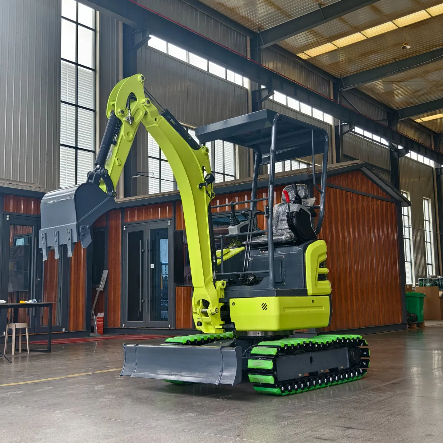 CE China 2ton Euro5 EPA Side Swing Boom Thumb Hydraulic Rubber Track Crawler Rubber Track Micro Small Digger Factory Mini Excavator