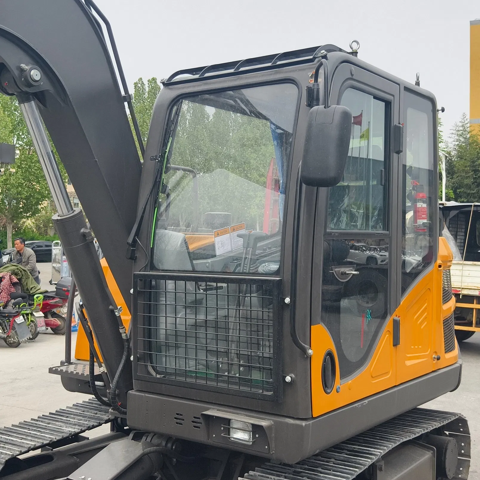 6.5 Ton Multi Functional Mini Excavator Hammer Auger Grapple Attachments for Engineering Demolition