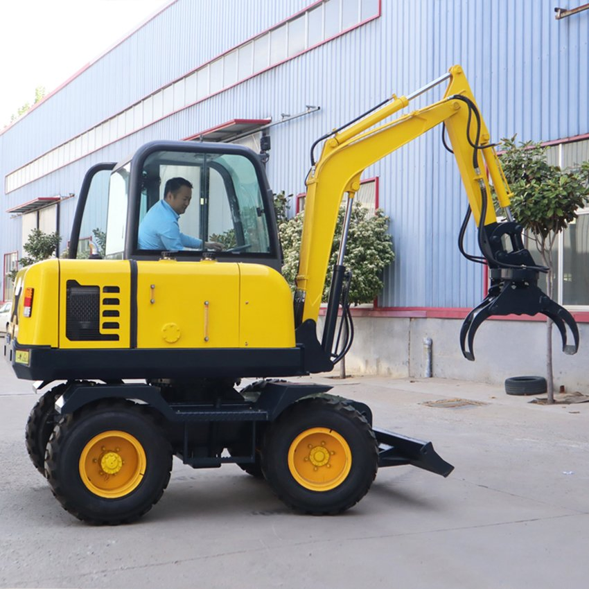 Hot Sale CE EPA Ranging 4 Tons - 8 Tons Wheeled Hydraulic Mini Excavator Small Excavator with Buckets