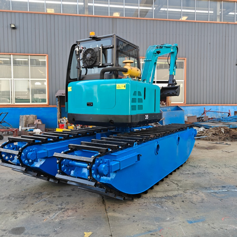 Small Amphibious Excavator EPA 4 Emission Used for River Dredging