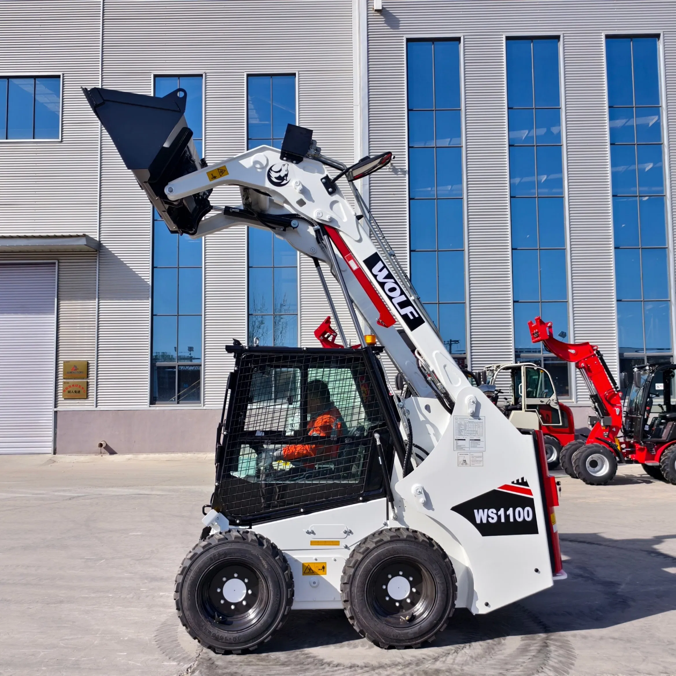 China Wolf WS1100 with CE/EPA Engine/Backhoe/Crawler Hydraulic Mini/Micro/Tracked Skid Steer Loader with Fast Speed and Flow Output