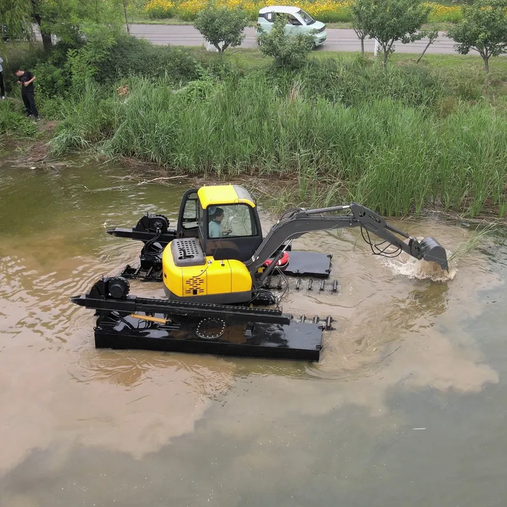 Small-Scale Amphibious Excavator with Dredging Pump Lightweight Amphibious Excavator