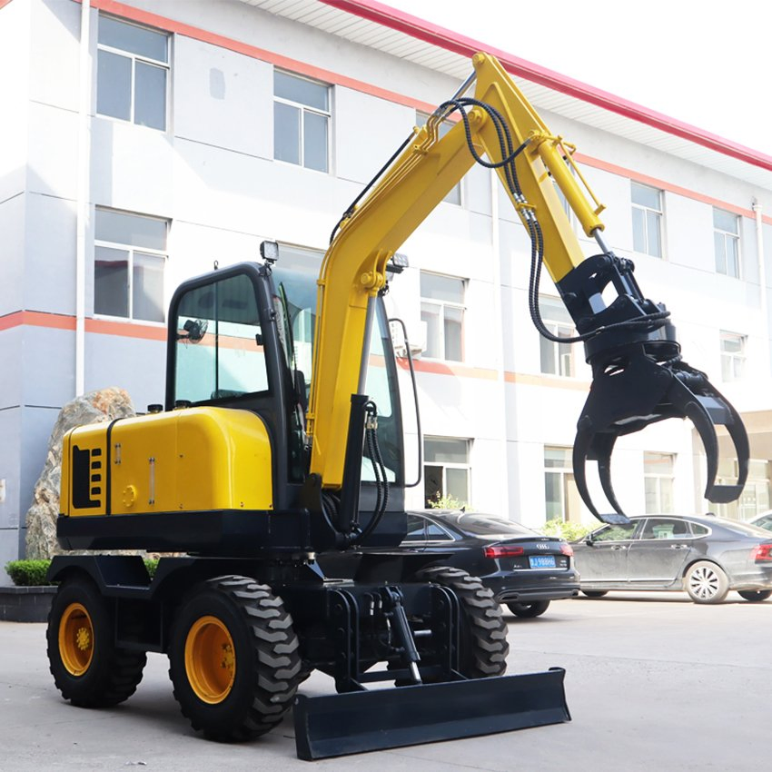 Hot Sale CE EPA Ranging 4 Tons - 8 Tons Wheeled Hydraulic Mini Excavator Small Excavator with Buckets