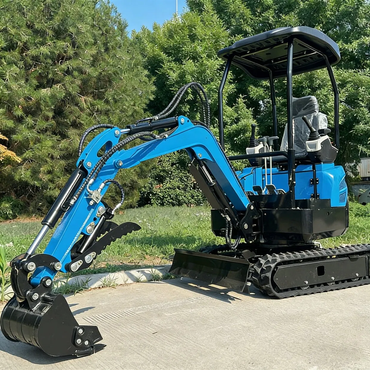 0.8t Small Mini Excavator with Rubber Track for Garden and Home Use