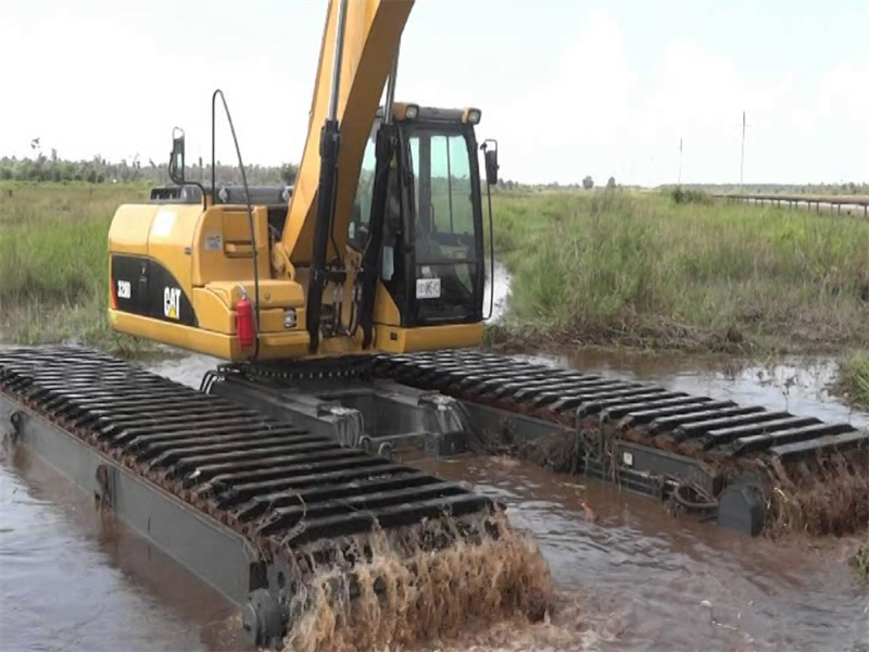Best Price Long Reach Land and Water Excavator with Floating Tank Pontoon Tracks Mini River