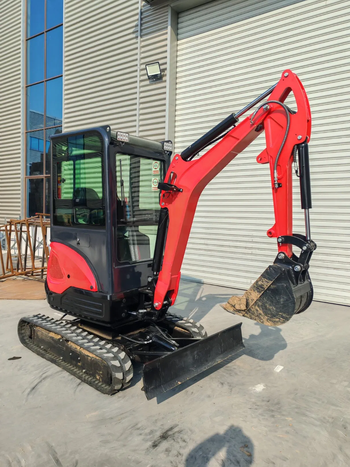 Factory Direct Betensh Brand New Operator Cabin Efficient Versatile Robust Piston Motor 2.5t Mini Excavator