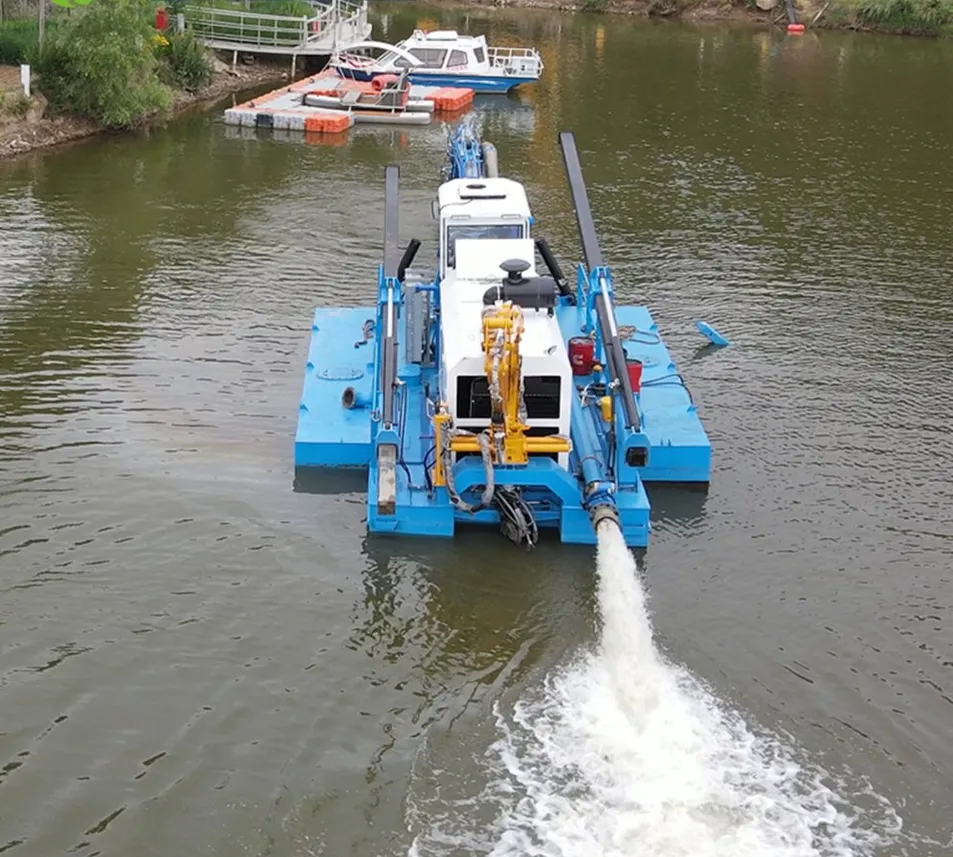 Amphibious Dredger Features