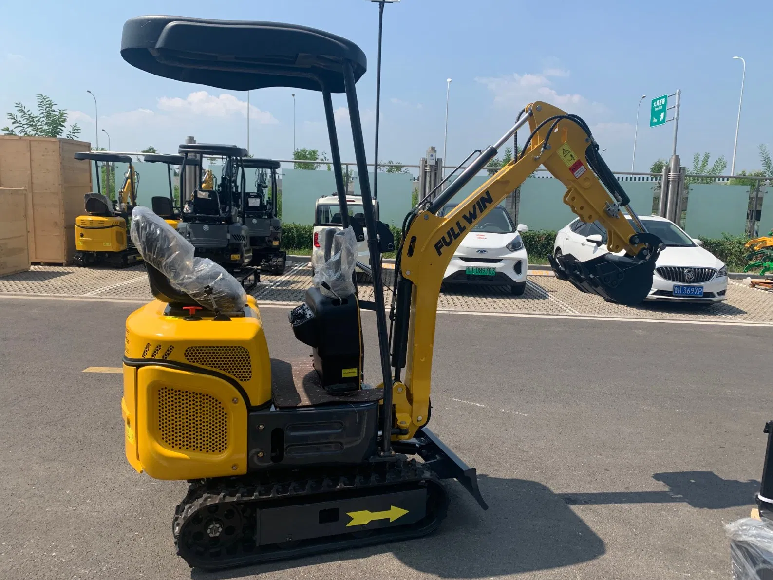 Narrow Body High Efficiency 1.2 Ton Zero Tail Swing Mini Excavator for Confined Spaces