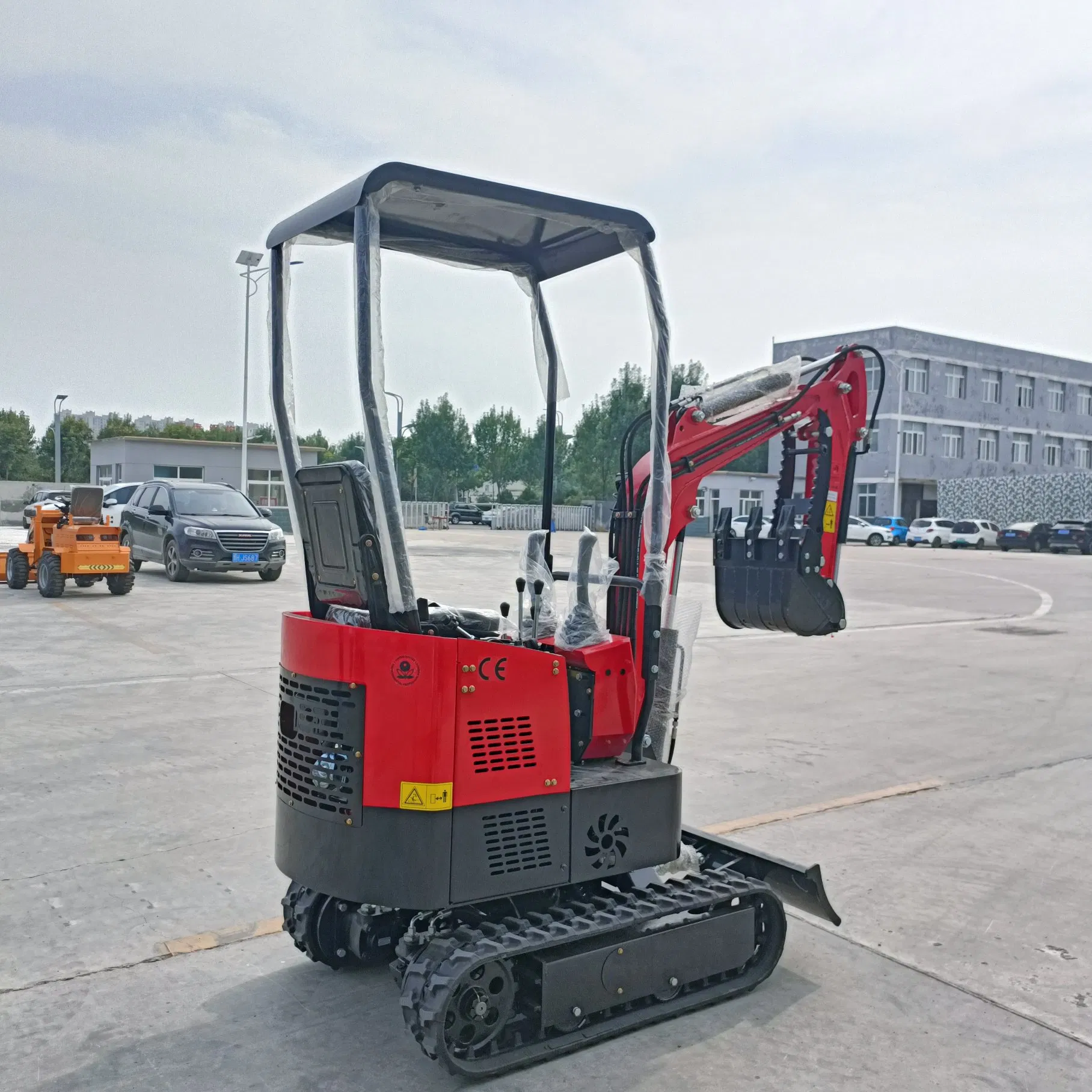 New Micro Hydraulic Excavator Mini Digging Machine with Thumb Bucket