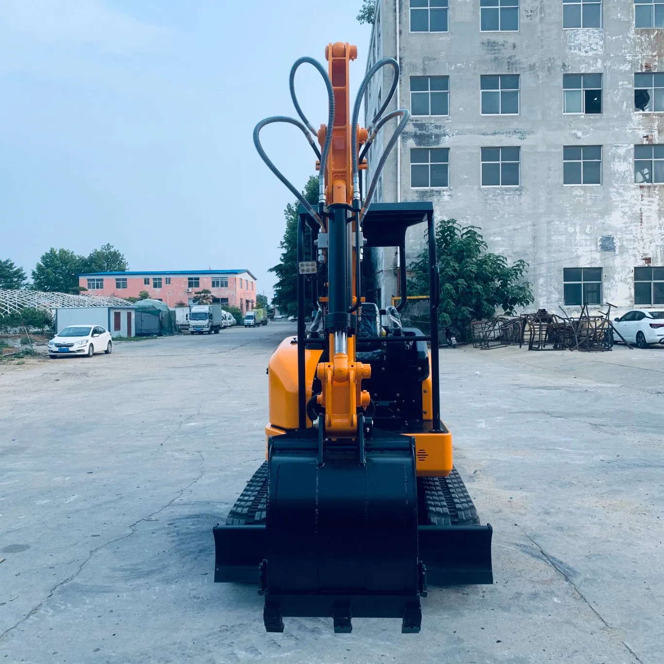 Hx26 Hixen Miniature Backhoe Excavator Mini Hydraulic Crawler Small Size Construction Micro Excavator Cheap Price Zero Tail Swing New Model for Sale