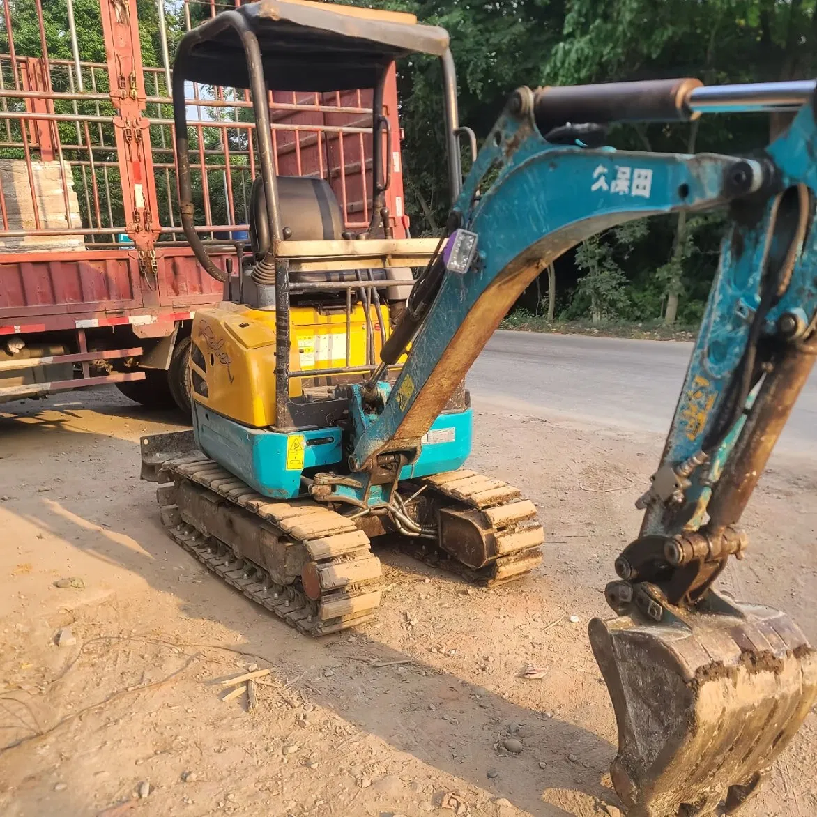 Mini Excavators Kubota U15-3s Multi Function Rubber Tracks Excavator 1.5ton Used Excavator