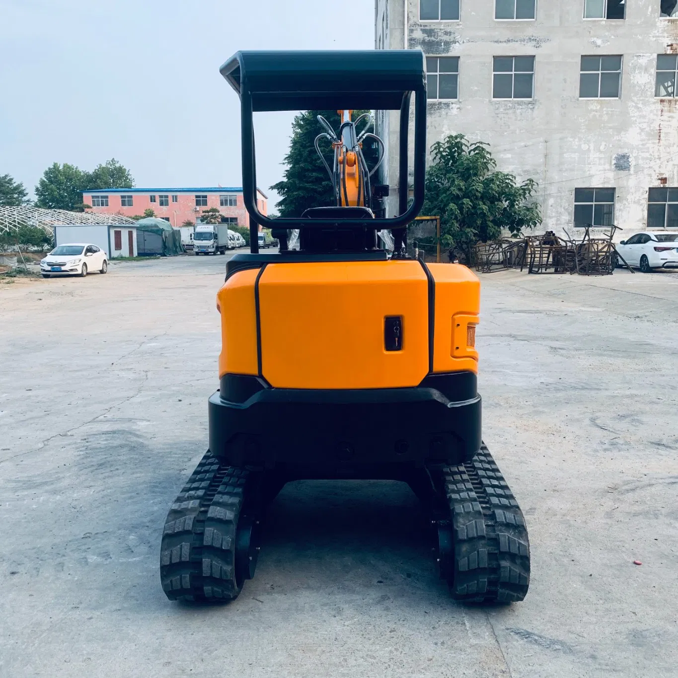 Hx26 Hixen Miniature Backhoe Excavator Mini Hydraulic Crawler Small Size Construction Micro Excavator Cheap Price Zero Tail Swing New Model for Sale
