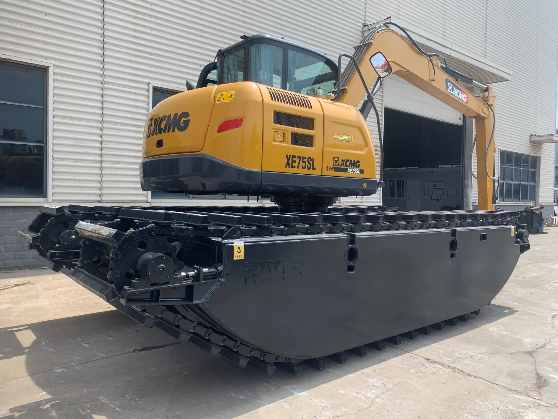 Xe75SL Small Amphibious Excavator Tier III Emission Used for River Dredging
