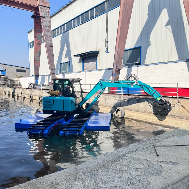 Small Amphibious Excavator EPA 4 Emission Used for River Dredging