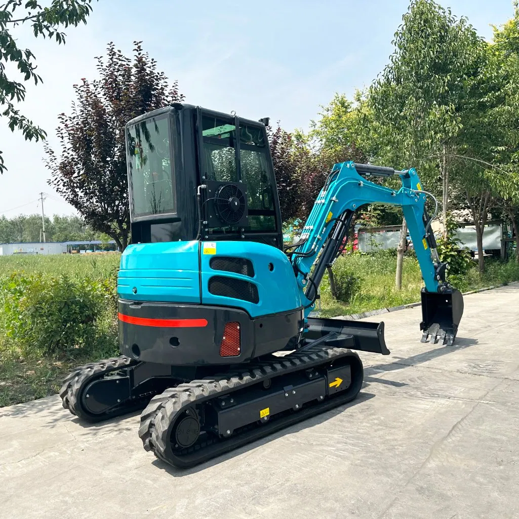 2.5 Ton Mini Excavator Uses Rubber Tracks Friendly Diesel Engines