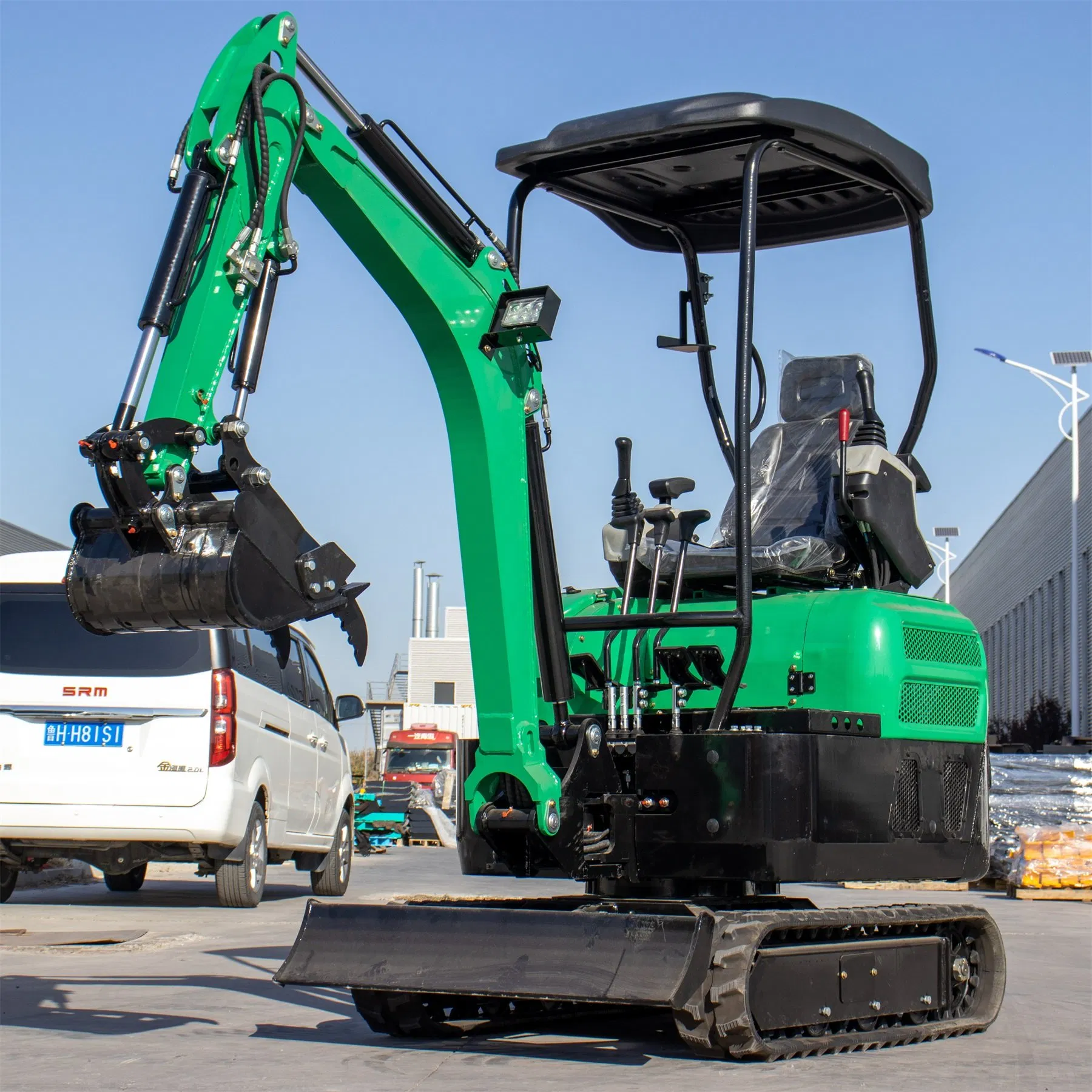 Cheap Price 2 Ton Mini Excavator with Retractable Track /Boom Swing &amp; Canopy