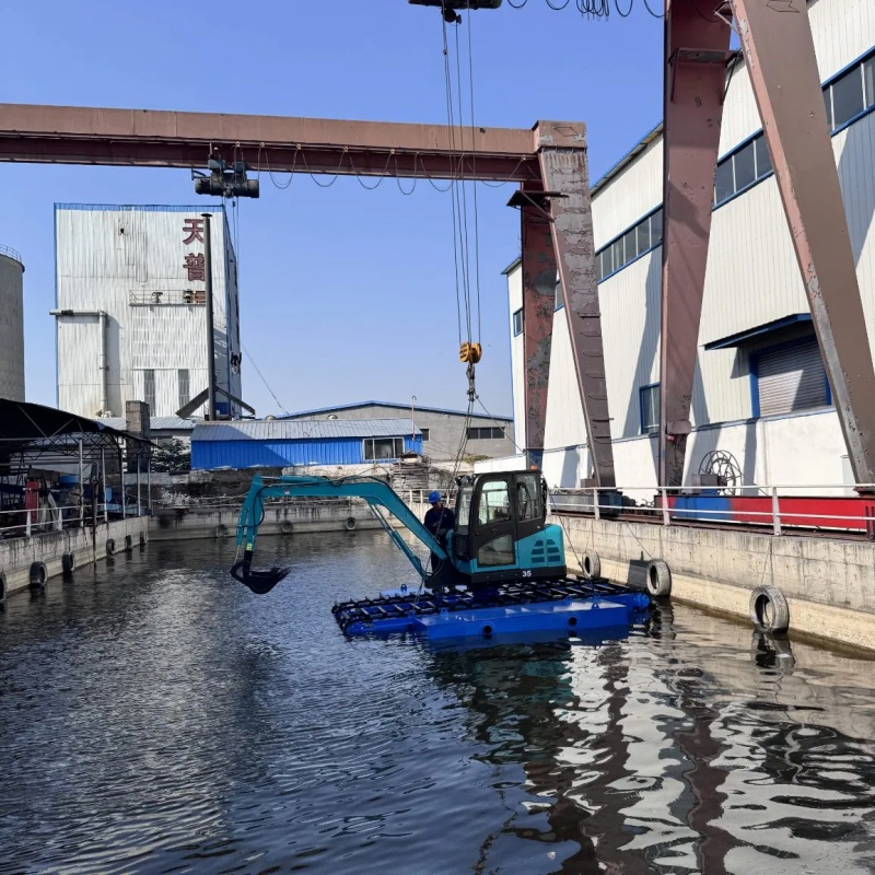 Cheap Amphibious Excavator for Small River Cleaning and Desilting