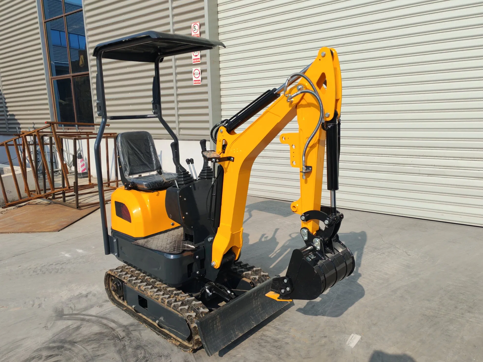 Chinese Manufacturer Betensh Optional Operator Cabin Load Sensing System Versatile Precise Safe Piston Motor 1t Mini Excavator