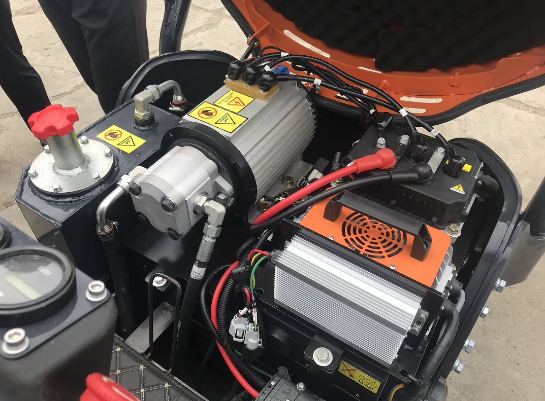 High Quality Electric Mini Excavator Crawler Excavator Micro Digger Machine Pelleteuse