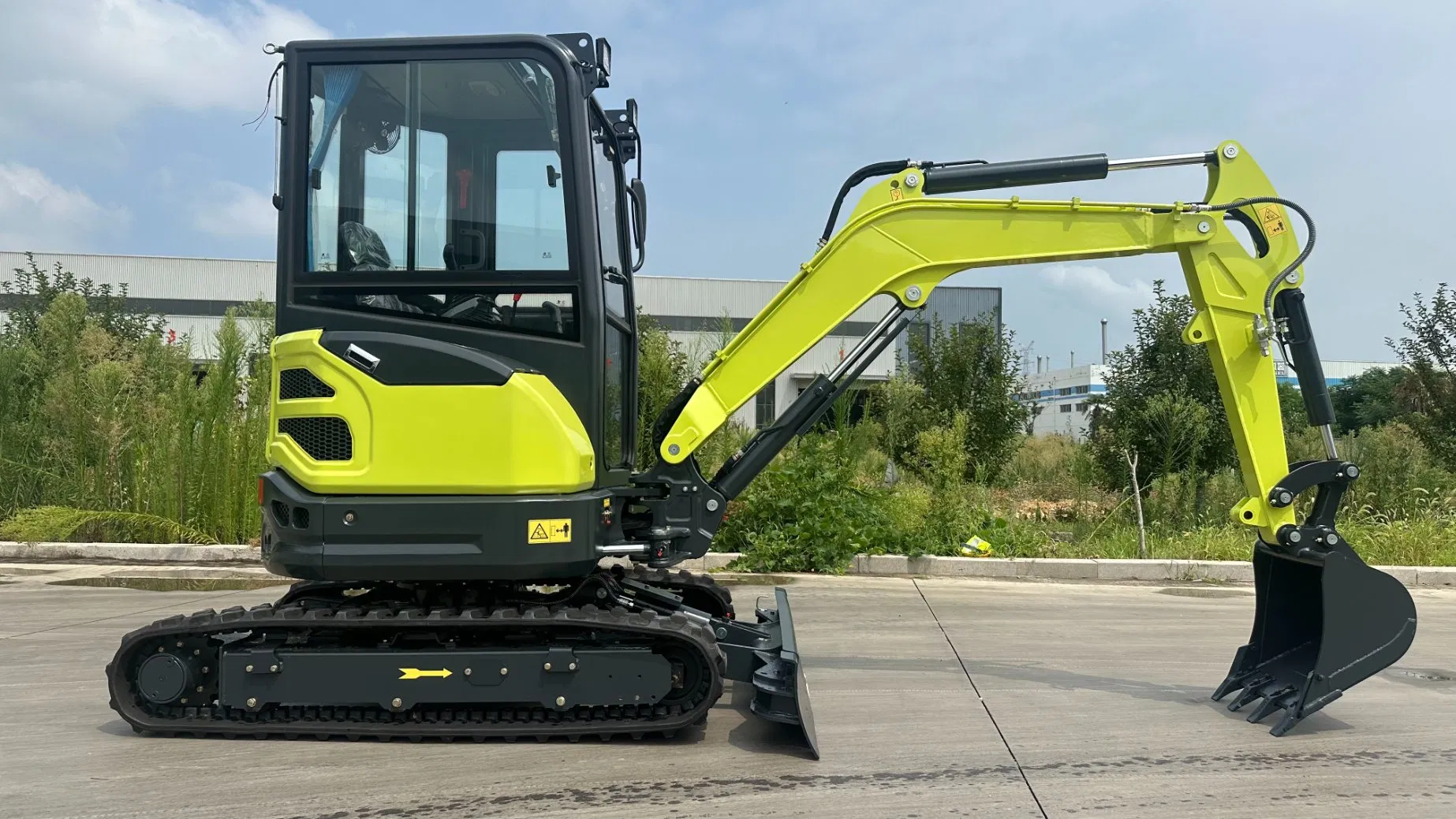 Free Shipping Crawler Compact 2.5 Ton Small Digger Garden Compact Hydraulic Excavator Farm Rubber Track Diesel Mini Excavator