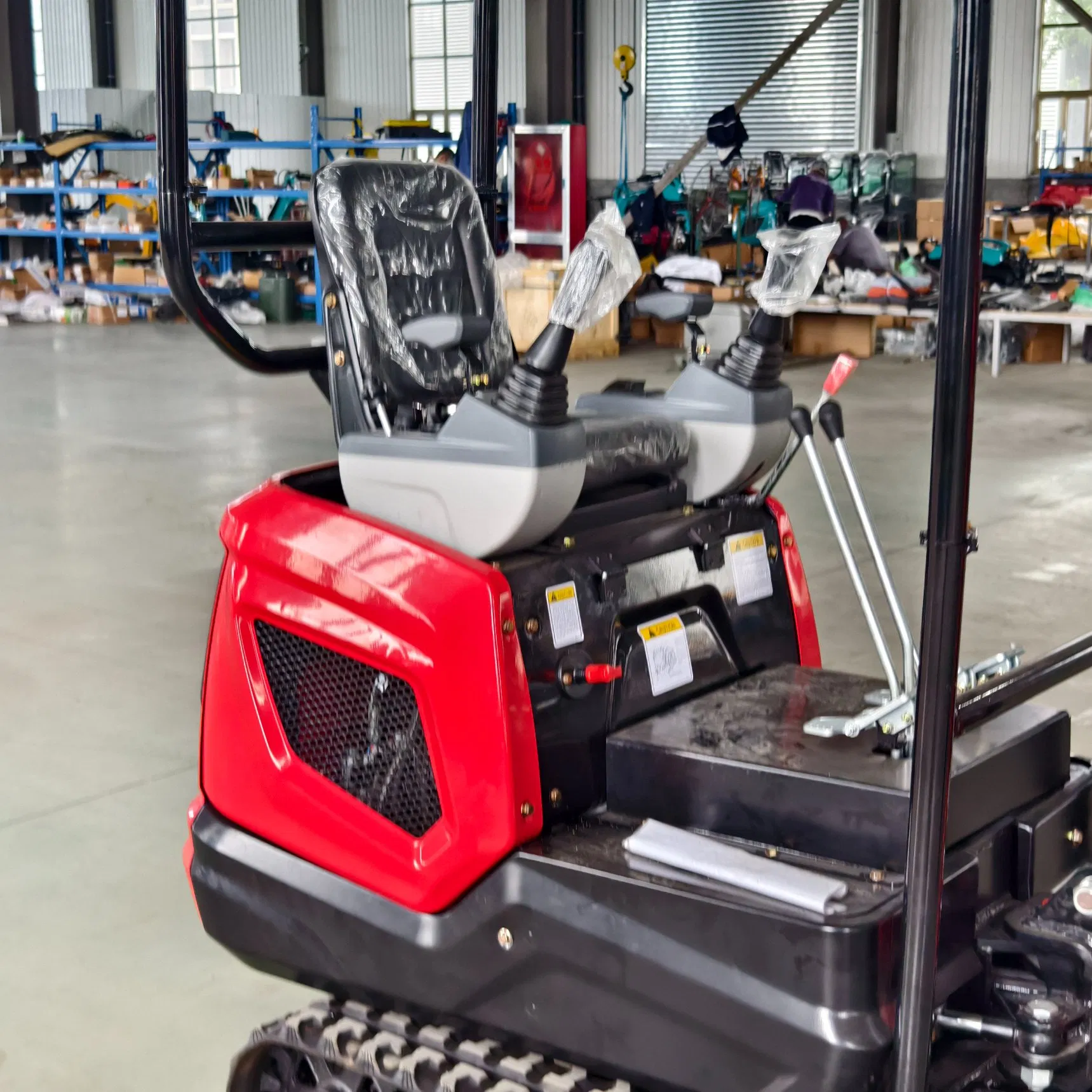 Durable Design Retractable Chassis 1.2 Ton Mini Excavator with Steel Tracks