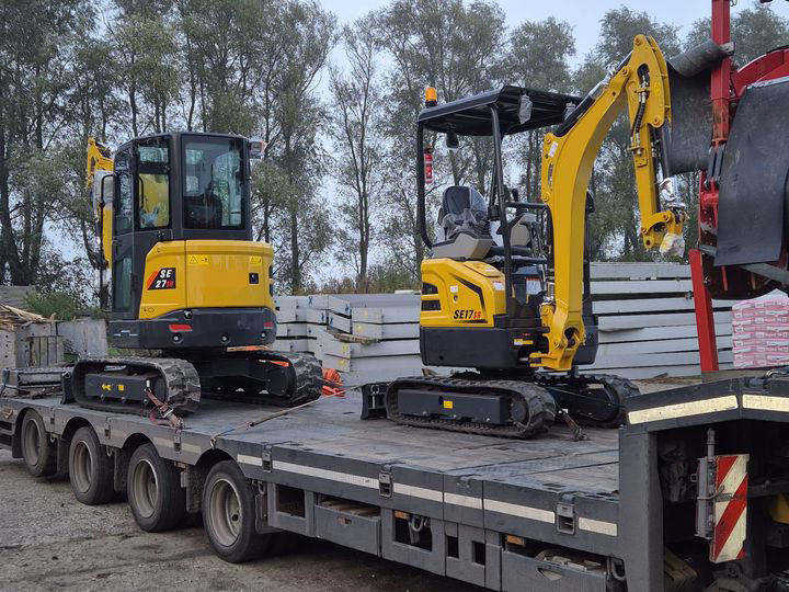 Hot Sale Shantui Se27sr 27 Ton Zero Tail Swing Mini Excavator Compact Design for Construction and Landscaping