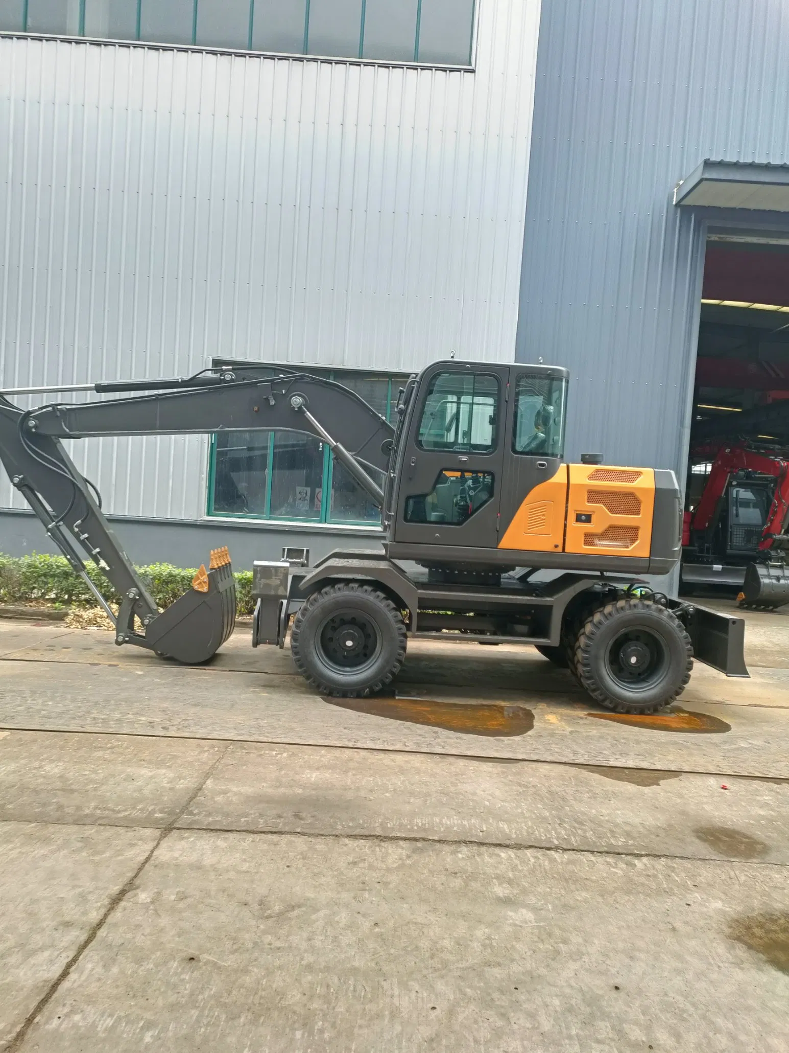 China Manufacturer Construction Wheeled Excavator 7 8 9 Ton Four-Wheel Drive Mini Backhoe Wheel Excavator Machinery