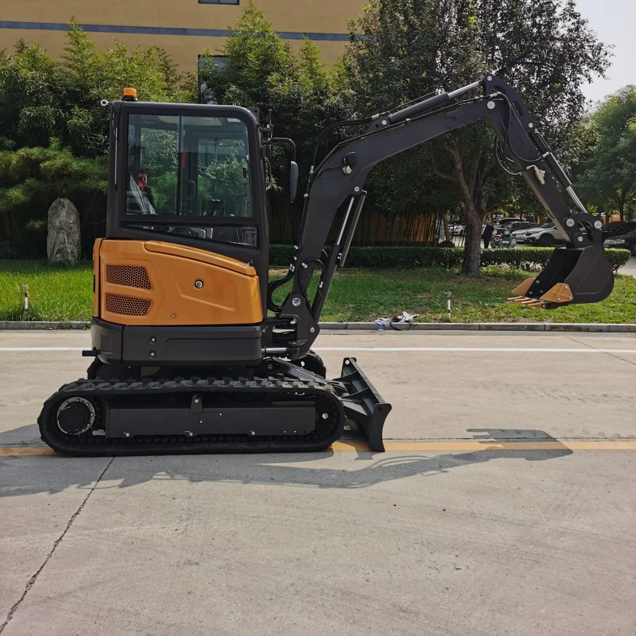 Hot Cheap Mini Excavator for Sale Hydraulic Crawler Digger Mini Excavator 1ton 2 Ton 3.5 Ton Free Shipping 3 Ton 3.5 Ton Prices with Thumb Bucket for Sale