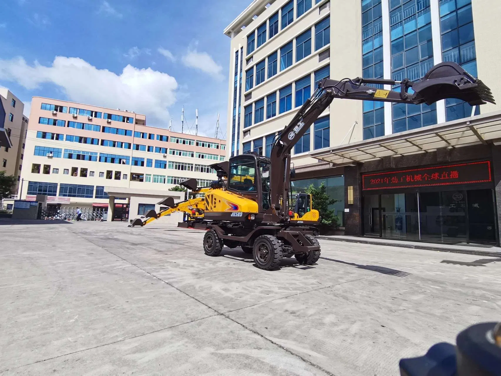 4.5 Ton Full Hydraulic Mini Wheel Excavators 4 Ton 5 Ton Wheeled Diggers Mini Excavator for Sale