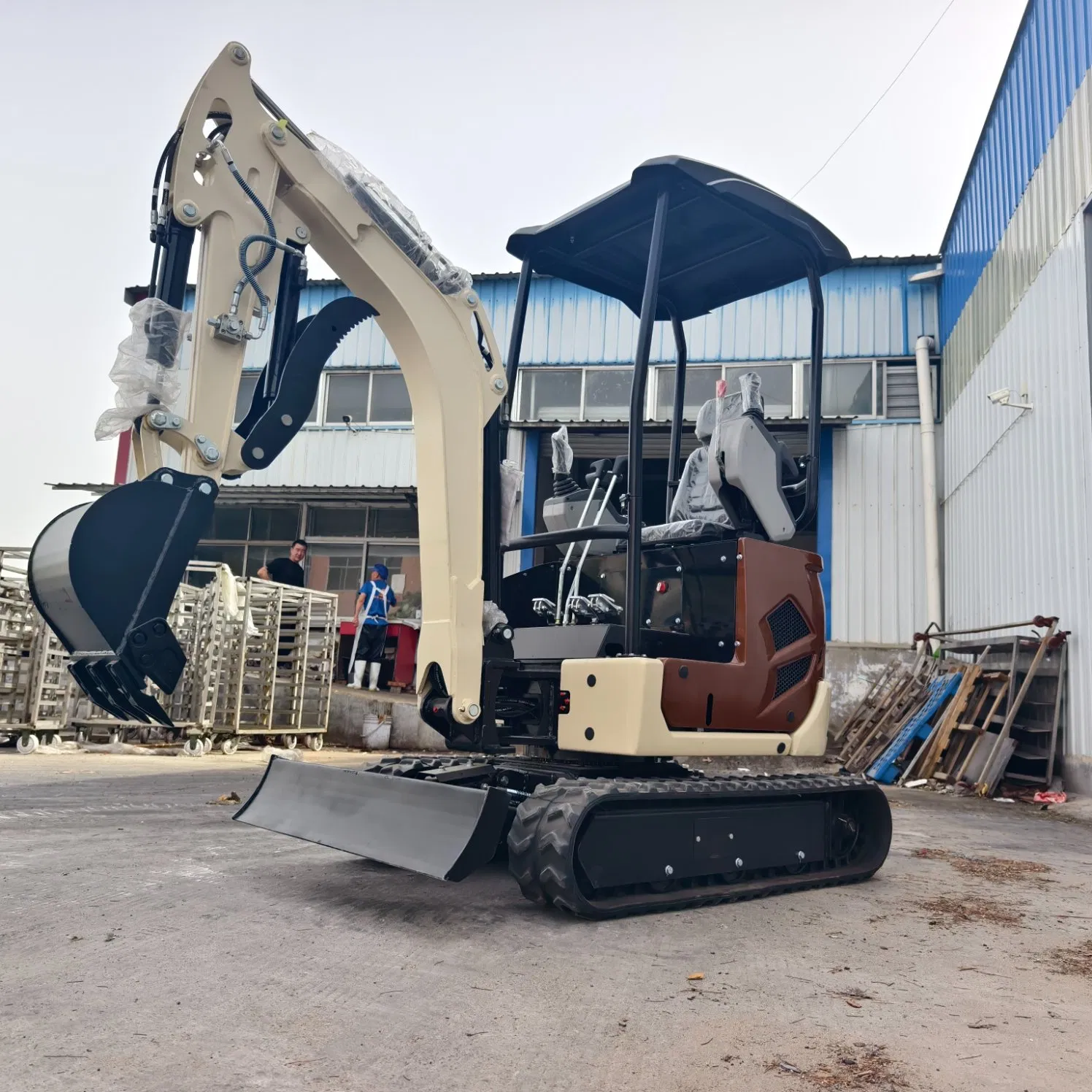 1.8 Ton CE ISO Design Mini Electric Hydraulic Crawler Small Size Construction Backhoe Garden Micro Household Farm Construction Greenhouse Excavator