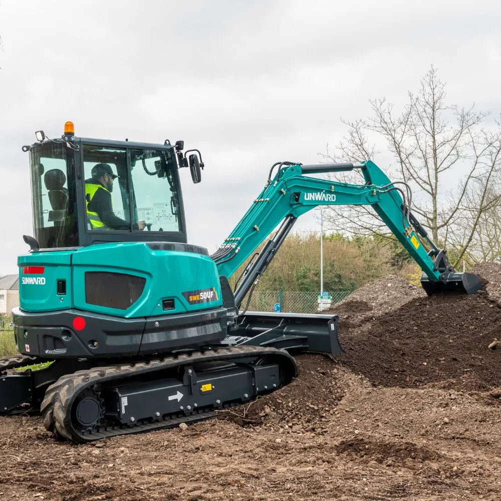 Compact Mini Excavator Swe50UF 5 Ton Zero-Tail Swing Constrained Space D1803-T Engine Bucket Capacity of 0.14 M3 Comfortable Seat 7-Inch Color Touchscreen