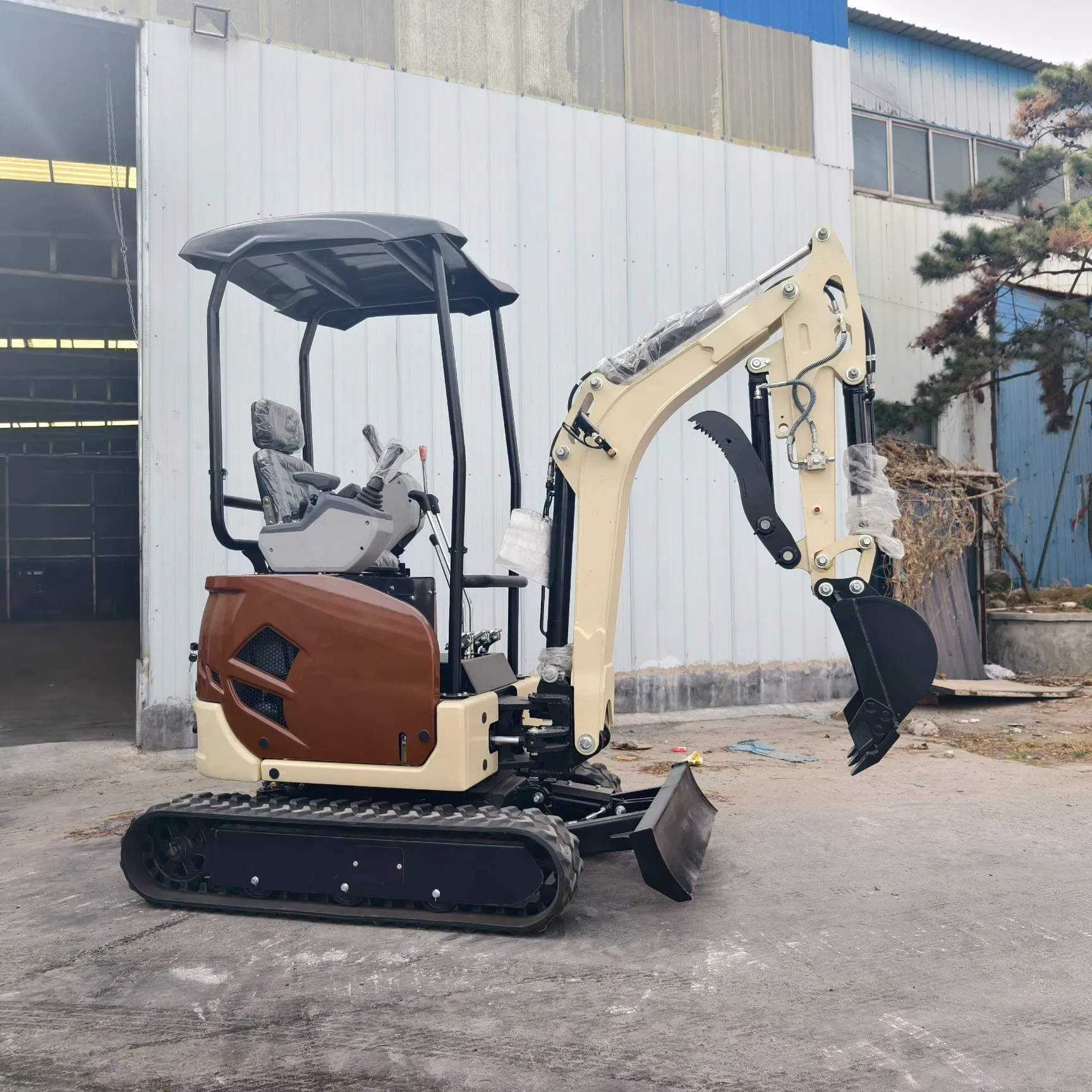 1.8 Ton CE ISO Design Mini Electric Hydraulic Crawler Small Size Construction Backhoe Garden Micro Household Farm Construction Greenhouse Excavator