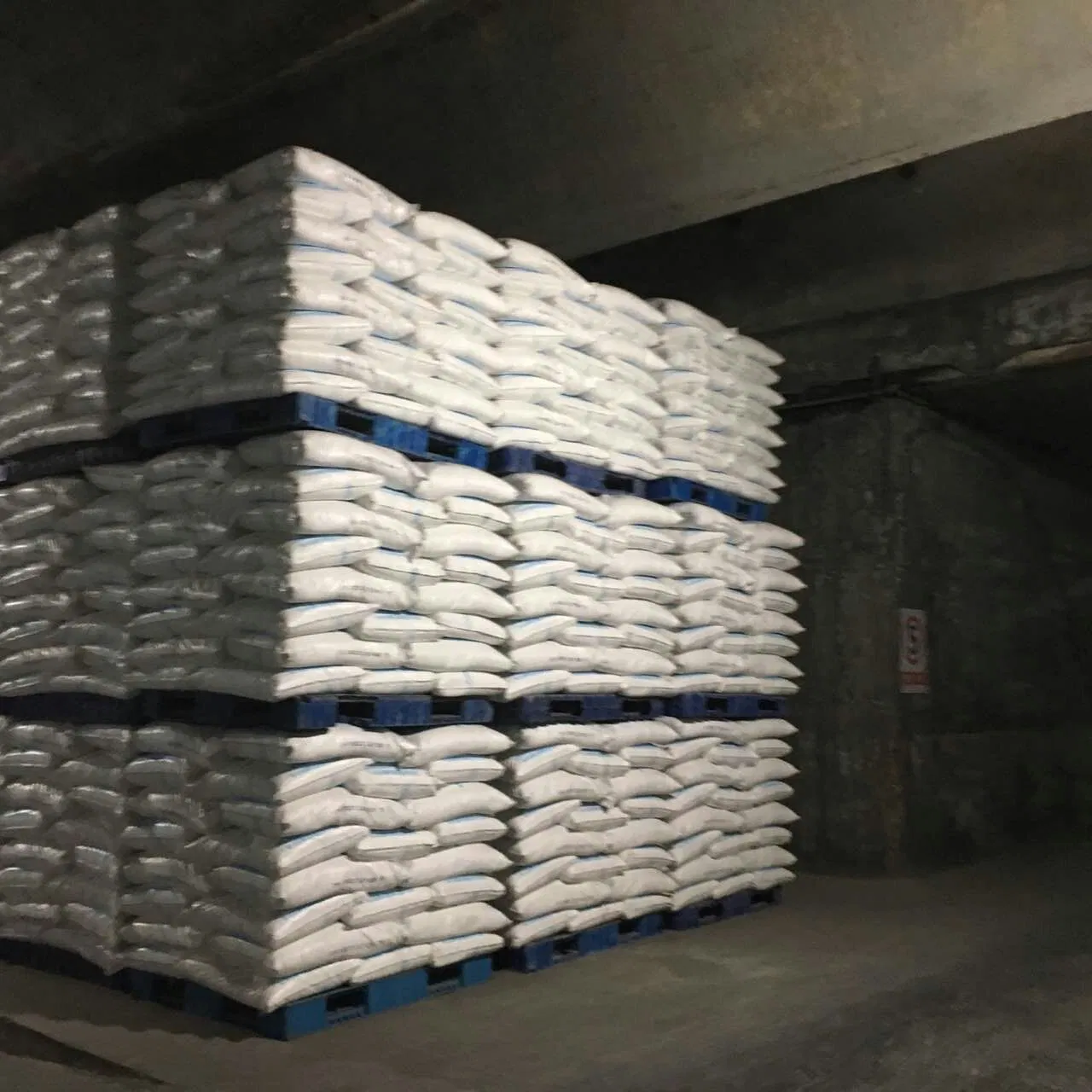 Reagente Químico Naoh 99% Flocos/Pérolas de Soda Cáustica para a Indústria de Alumínio