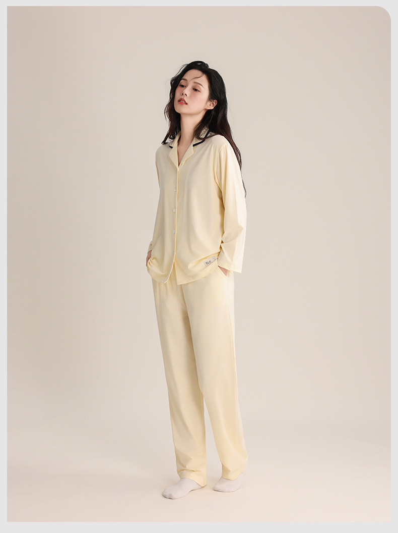Conjunto de pijama de modal ligero y resistente a las arrugas con logo personalizado