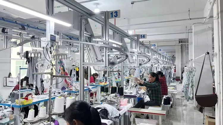 Maquinaria y área de confección