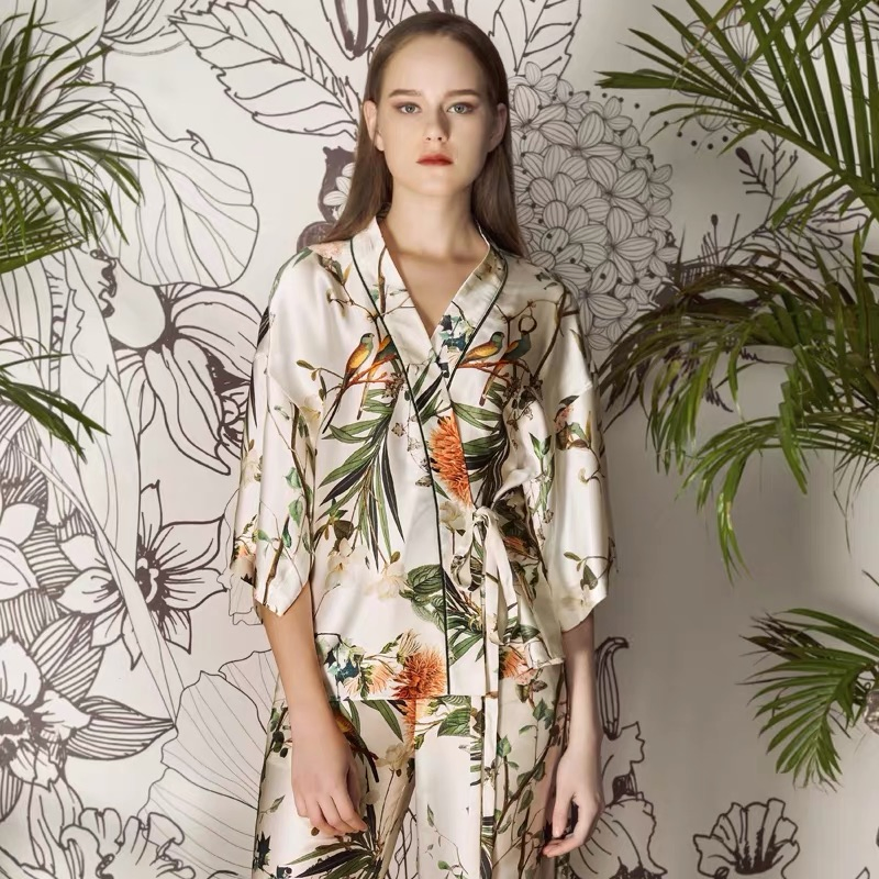 Ropa de casa de seda impresa digital a medida