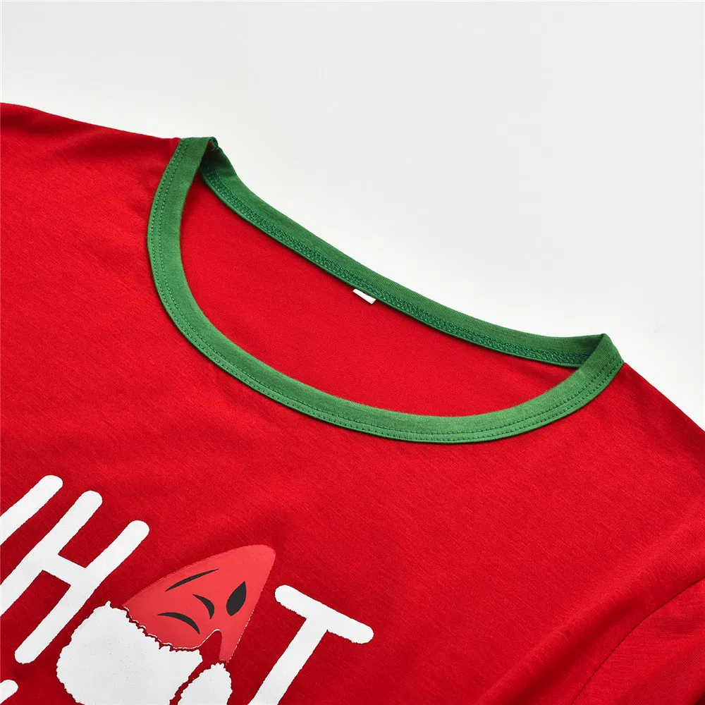Pijamas navideños familiares personalizados con diseño de logo a juego