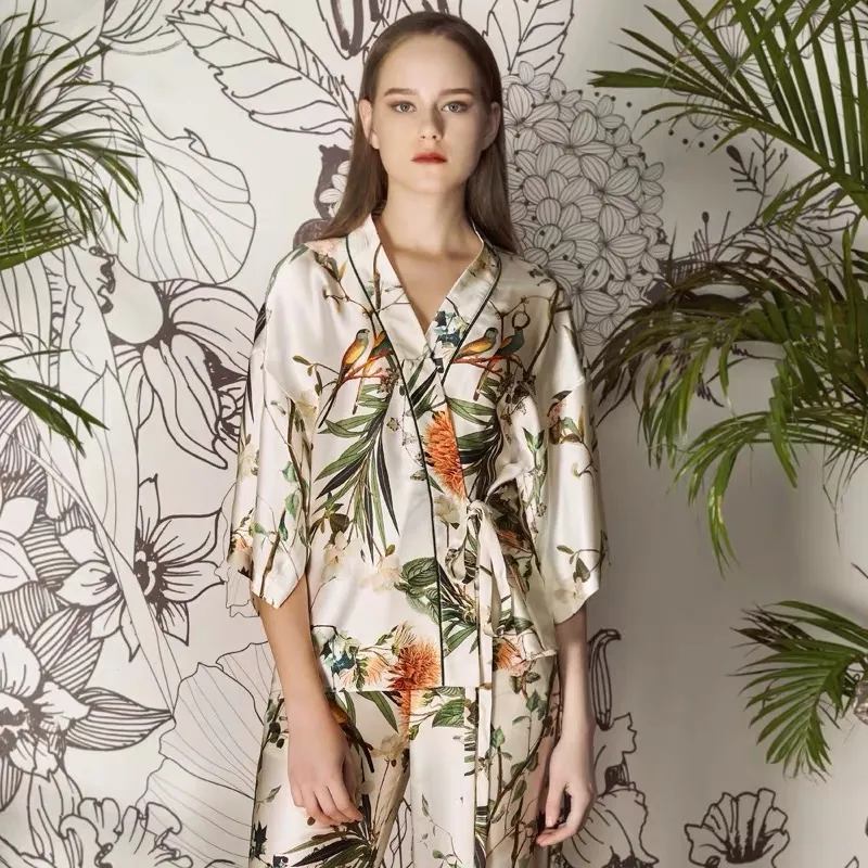 Ropa de casa de seda impresa digital a medida