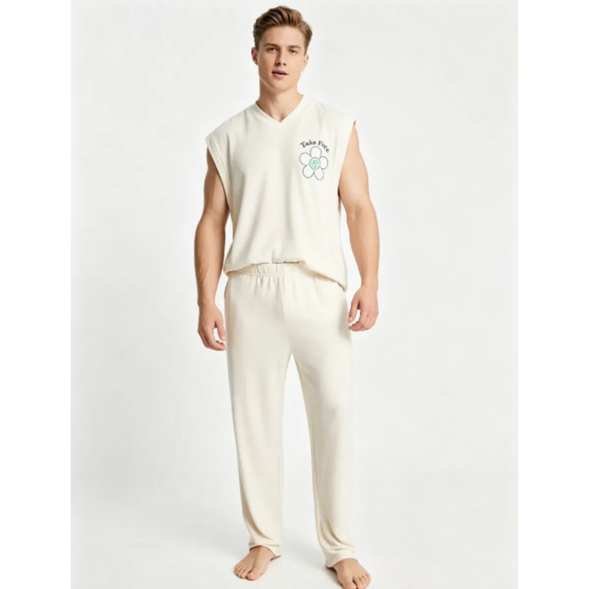 Detalle de pijama de lujo para hombres vista 4