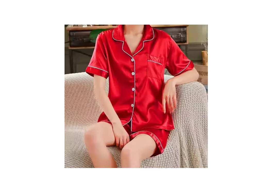 Pijamas de satén de seda para mujer