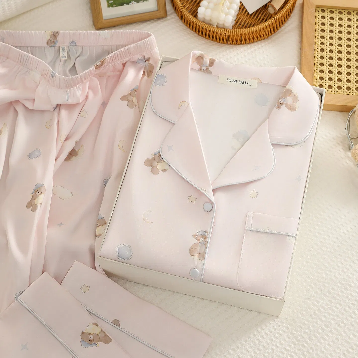 Conjunto de pijama de seda helada para mujer de primavera y otoño con solapa y pantalones largos 2-Piece