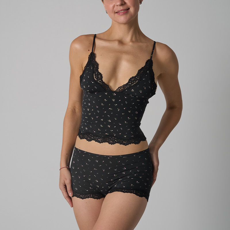 Conjunto de pijama de mujer con tirantes en V impresos, panty de alta elasticidad y bordes de encaje