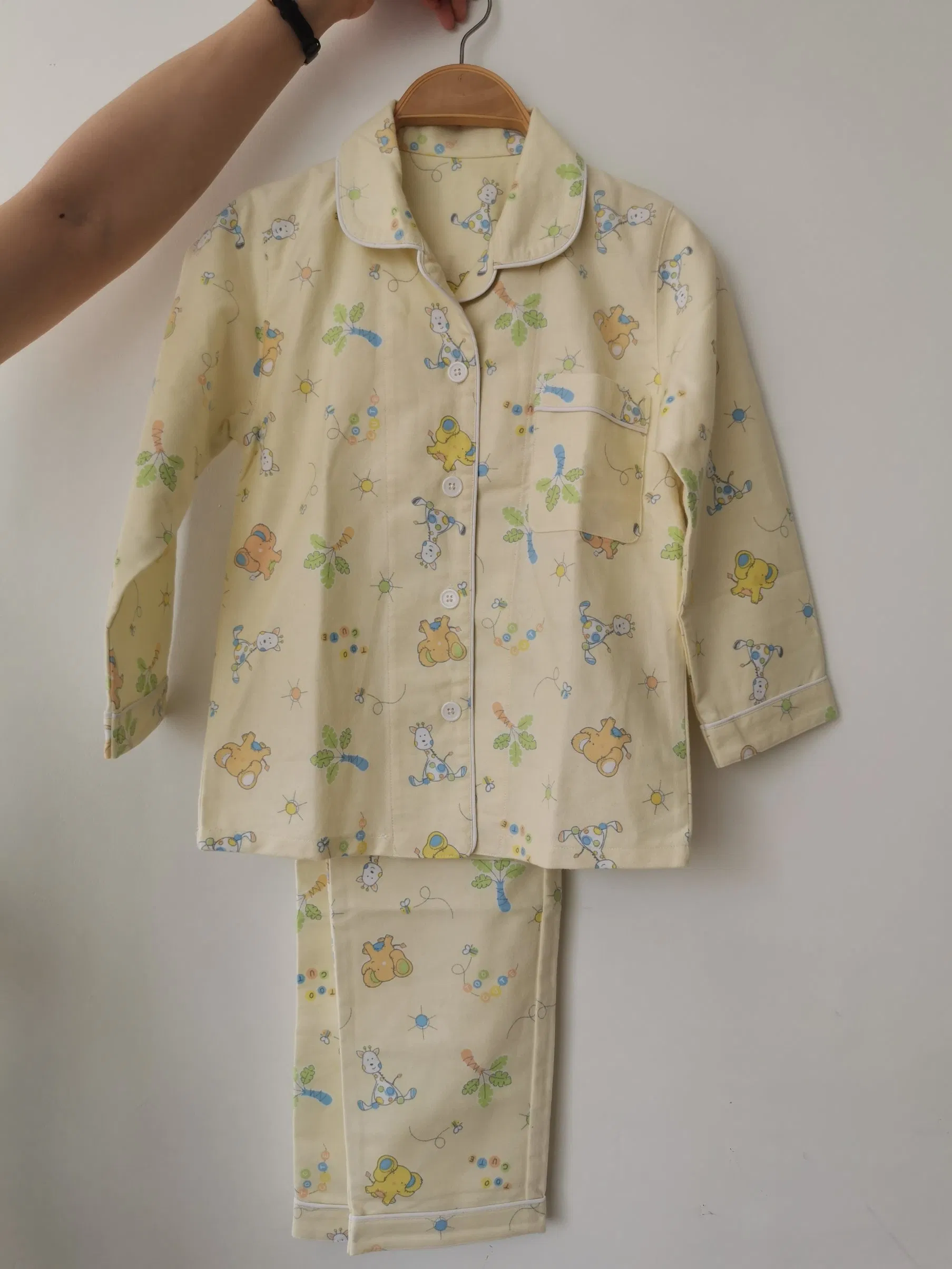 100% Pijamas de algodón de franela de alta calidad y cómodos para niños