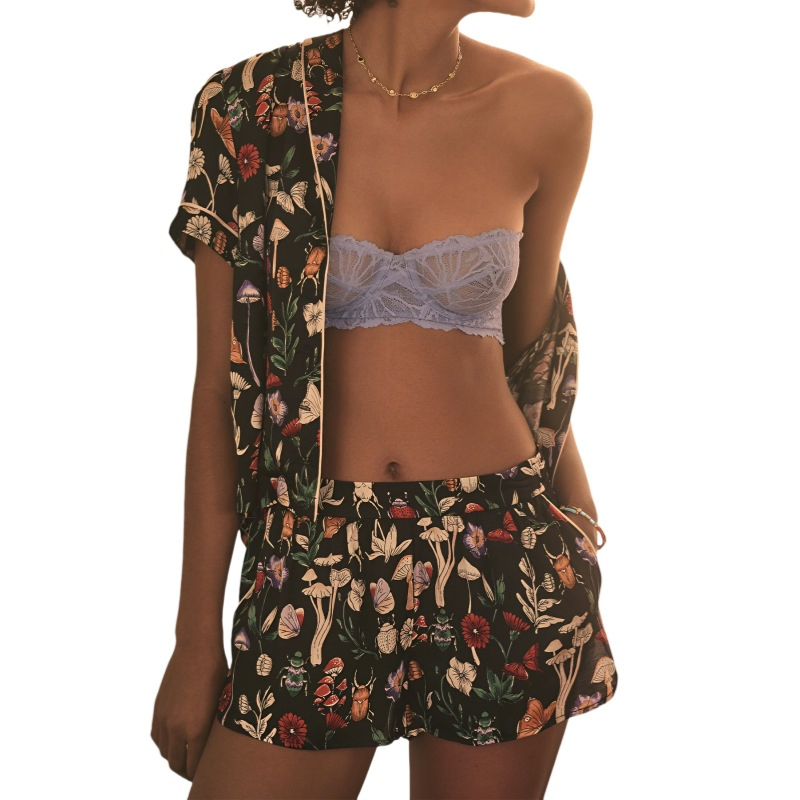 Nuevo artículo caliente conjunto de pijama de impresión digital de frente abierto con mangas cortas y pantalones cortos para mujeres