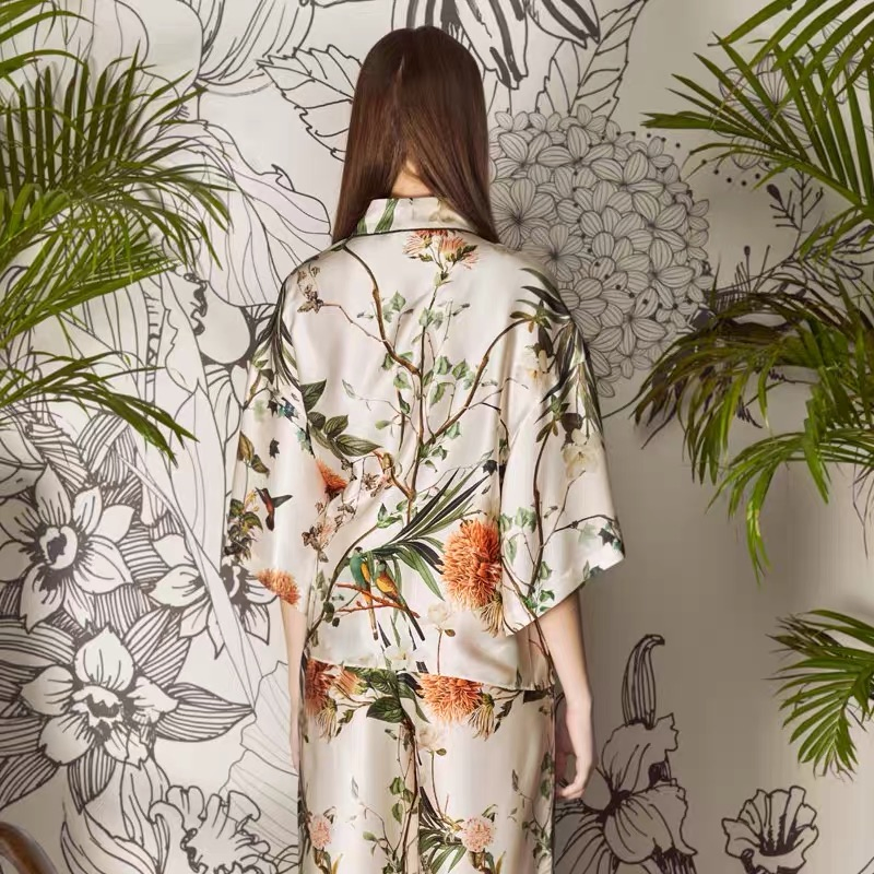 Ropa de casa de seda impresa digital a medida