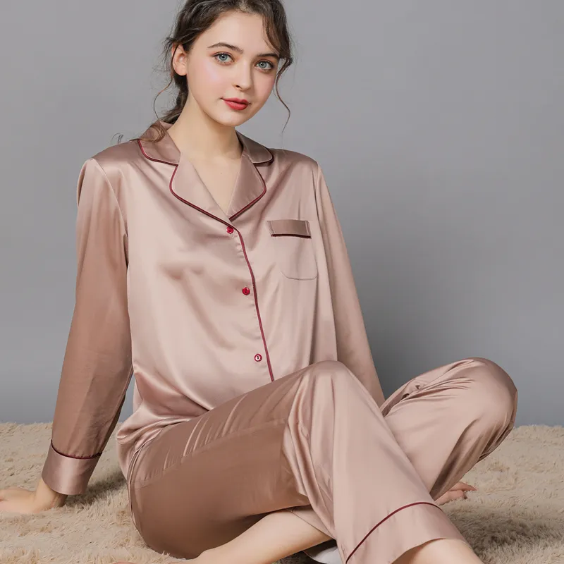 Pijamas de Seda Pura Detalle