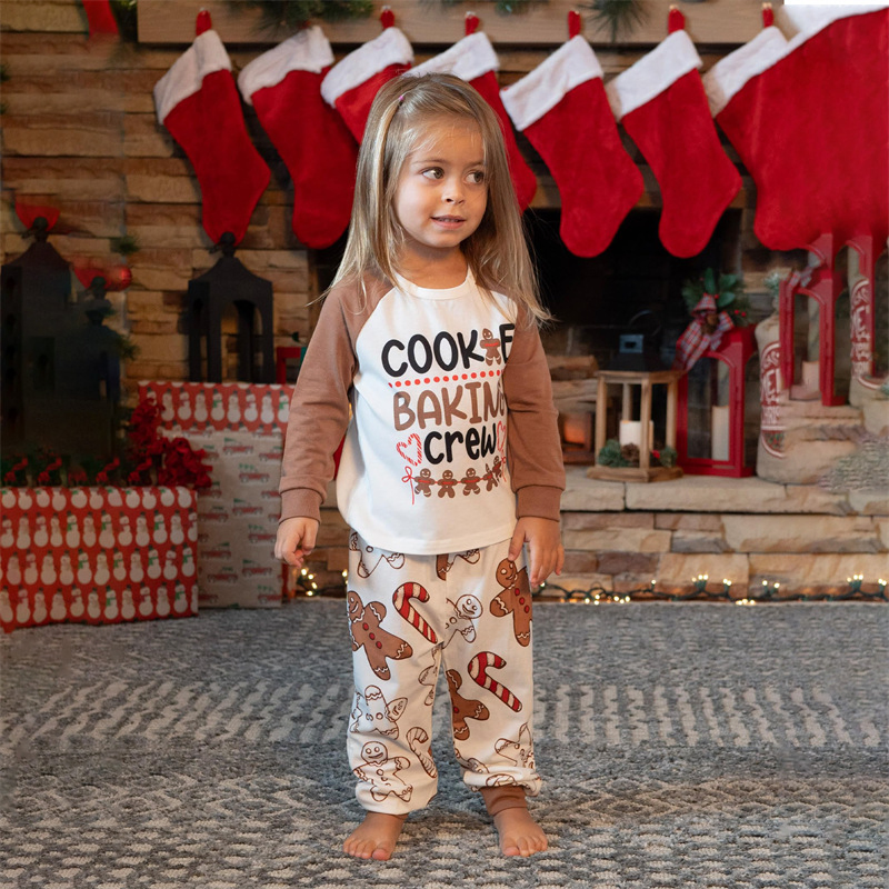 Nuevo conjunto de pijamas navideños ropa de hogar con estampado de ciervo a cuadros pijama para padres e hijos para otoño y primavera