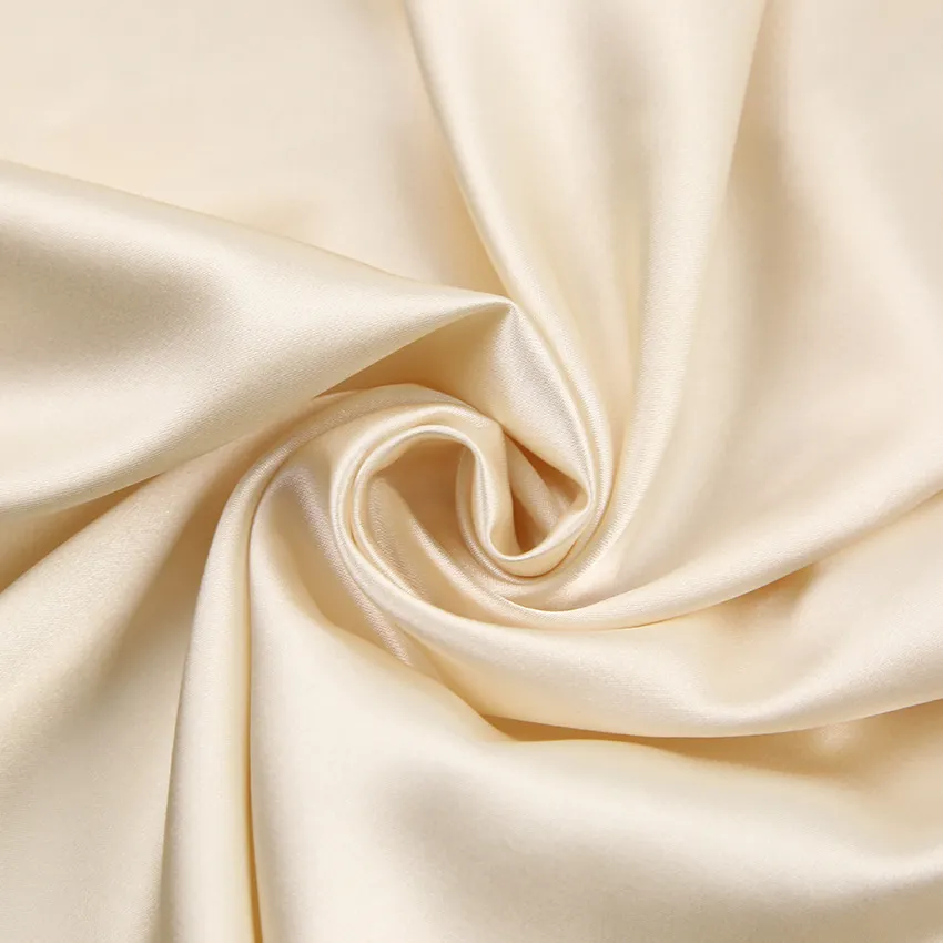 Textura y ligereza del material satinado premium
