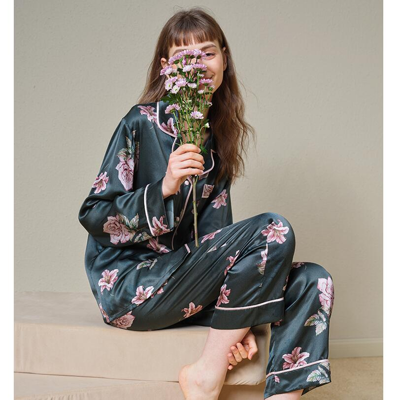 Pijamas de seda satinada personalizados para mujeres