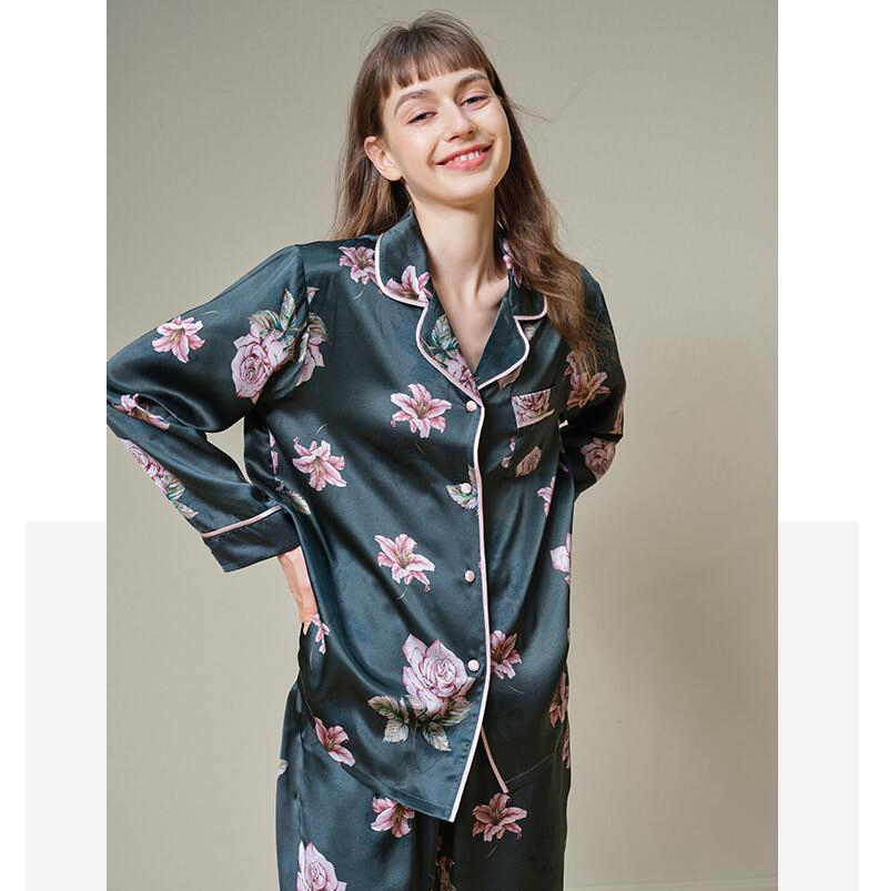 Pijamas de seda satinada personalizados para mujeres